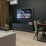 Luca - Luxury Park-view With Balcony & Parking