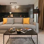 Luca - Luxury Park-view With Balcony & Parking Apartment