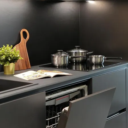 Luca - Luxury Park-view With Balcony & Parking *