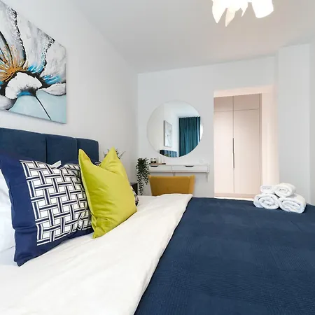 Luca - Luxury Park-view With Balcony & Parking Bukareszt