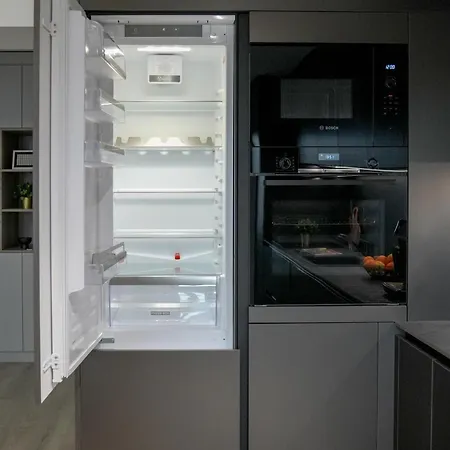 Luca - Luxury Park-view With Balcony & Parking