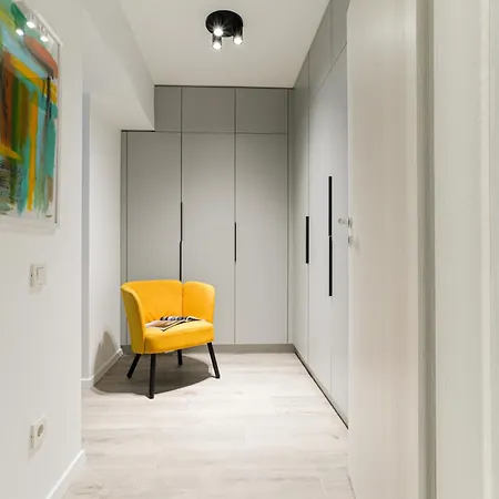 Luca - Luxury Park-view With Balcony & Parking Apartman *