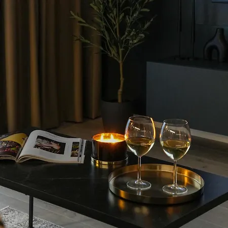 Luca - Luxury Park-view With Balcony & Parking Apartament Bukareszt