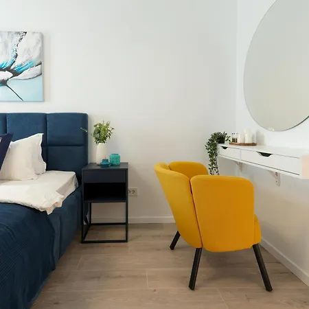 Luca - Luxury Park-view With Balcony & Parking Bükreş