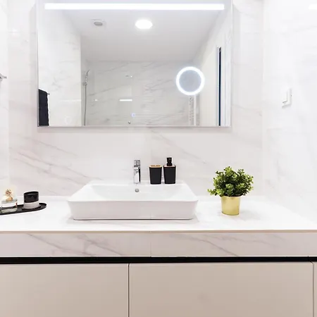 Apartman Luca - Luxury Park-view With Balcony & Parking *