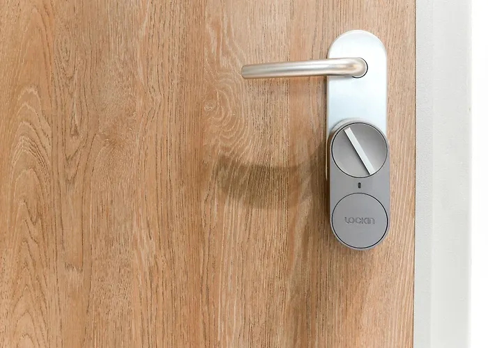 Апартаменти Luca - Luxury Park-view With Balcony & Parking *