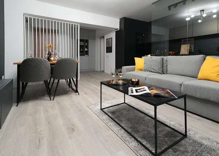 Luca - Luxury Park-view With Balcony & Parking