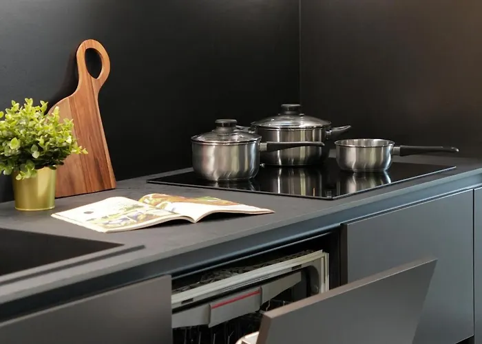 Luca - Luxury Park-view With Balcony & Parking *