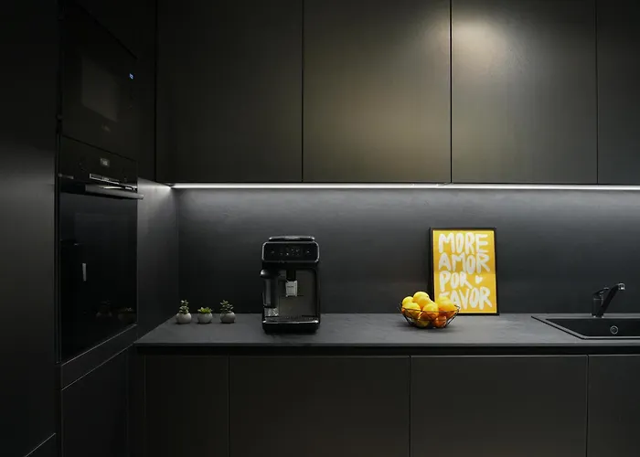 Luca - Luxury Park-view With Balcony & Parking *