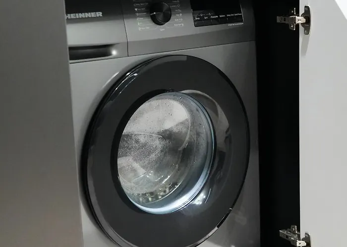 Luca - Luxury Park-view With Balcony & Parking Bucareste