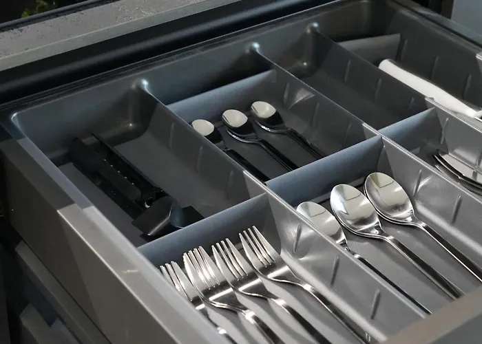 Апартаменти Luca - Luxury Park-view With Balcony & Parking *