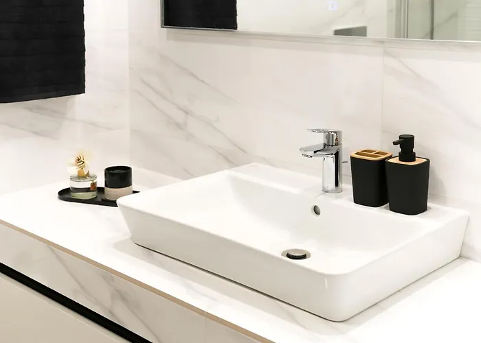 Apartamento Luca - Luxury Park-view With Balcony & Parking Bucareste