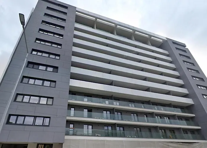 Luca - Luxury Park-view With Balcony & Parking