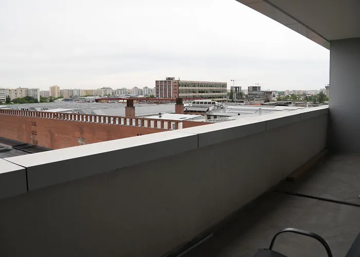 Luca - Luxury Park-view With Balcony & Parking Apartament *